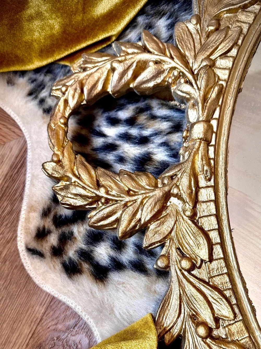 Source Unknown decorative round